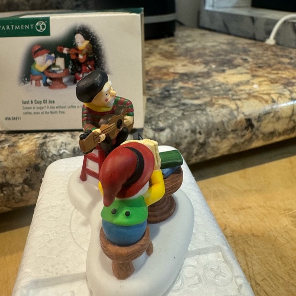 Dept 56 - Picture 5 of 5